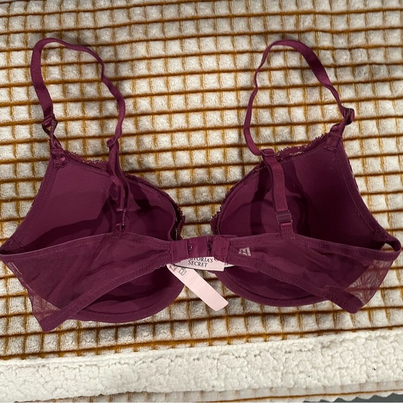 NEW Victoria’s Secret purple cheetah lace bra 34C - Picture 2 of 3